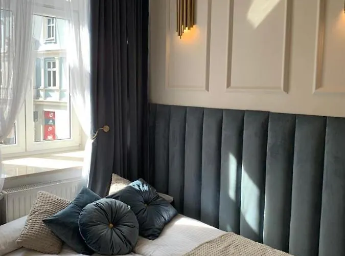 Family & Business Sauna Apartments Sienkiewicza Wesola No 6 Centrum Downtown - 1 Bedroom With Private Sauna, Parking - New!