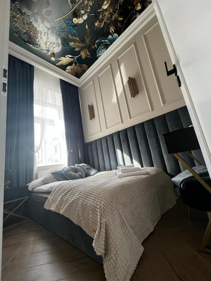 Family Sauna Sienkiewicza: Downtown Retreat With Private Sauna Apartment Kielce