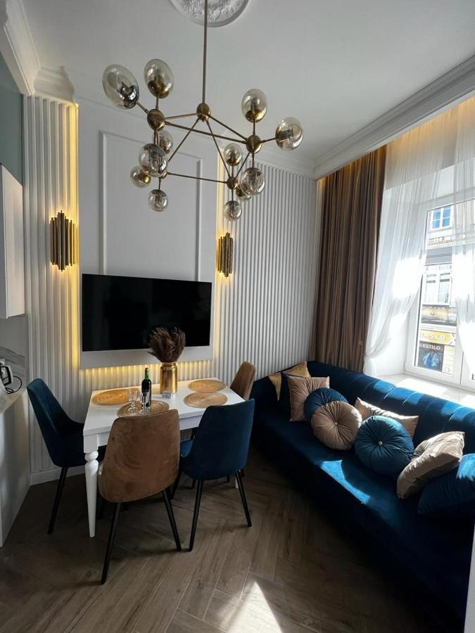 Family Sauna Sienkiewicza: Downtown Retreat With Private Sauna Apartment Kielce