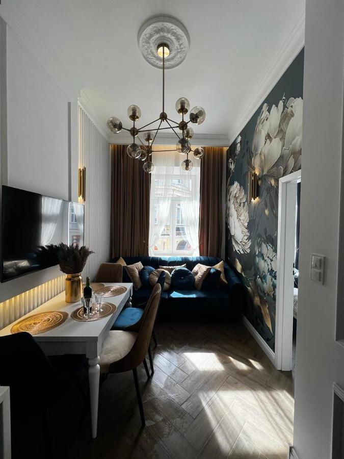 Apartment Family Sauna Sienkiewicza: Downtown Retreat With Private Sauna *